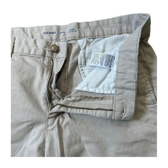 Men's Old Navy Slim Built-In Flex Rotation Chino Pants size 33x30 - Picture 3 of 7